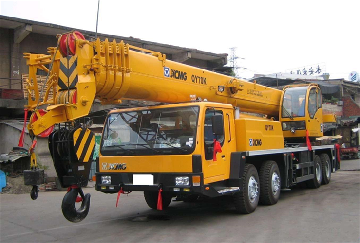 贡嘎县吊车出租选择重点