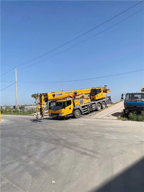 贡嘎县吊车作业时，可能会产生哪些额外收费项目？