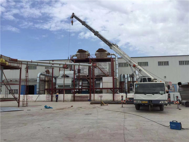 贡嘎县“手脚齐动”—— 吊车的 “协同作业” 技术