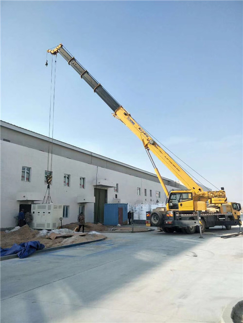 贡嘎县“超载就喊停”—— 吊车的 “重量保镖” 技术